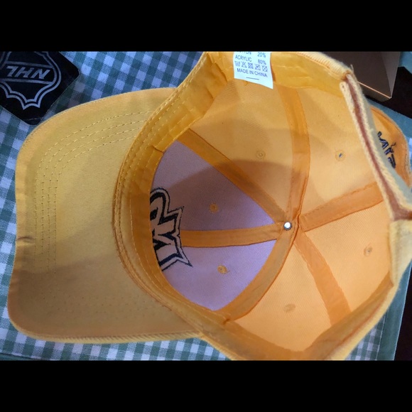 Nashville Predators Memorabilia Bear and Hat NWT - Picture 4 of 4